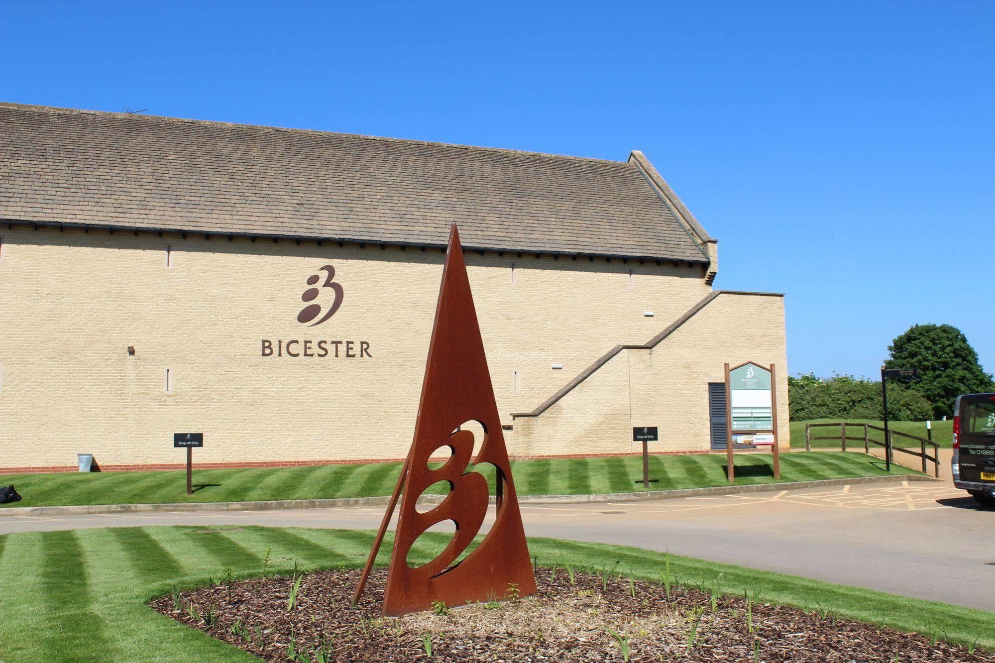 Bicester Hotel, Golf & Spa Екстериор снимка