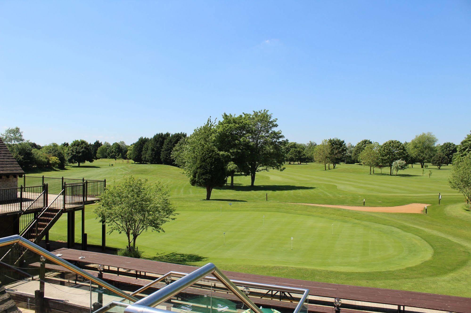 Bicester Hotel, Golf & Spa Екстериор снимка